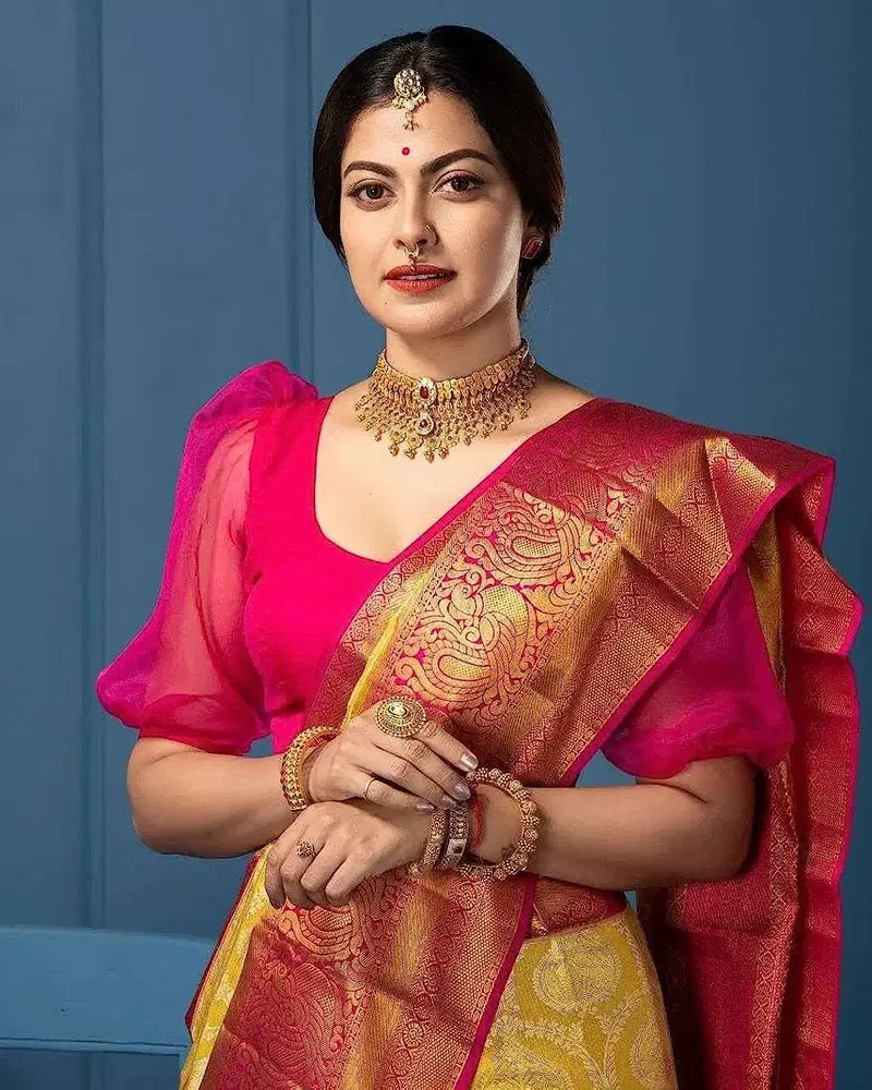 KT 68 Banarasi Soft Silk Wholesale Wedding Wear Saree Suppliers In Mumbai